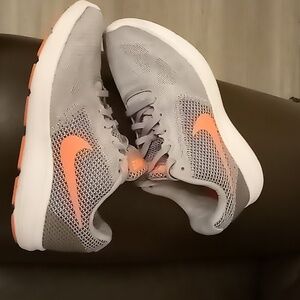 Nike Women's Gray and Orange Sneakers